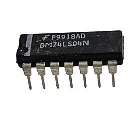 Circuito Integrado SN74LS04 = DM74LS04N