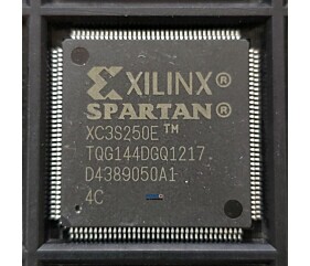 Circuito Integrado XC3S250E TQG144DGQ1217 
